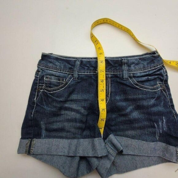 WallFlower Cuffed Denim Shorts Women's Medium Wash - Picture 6 of 8
